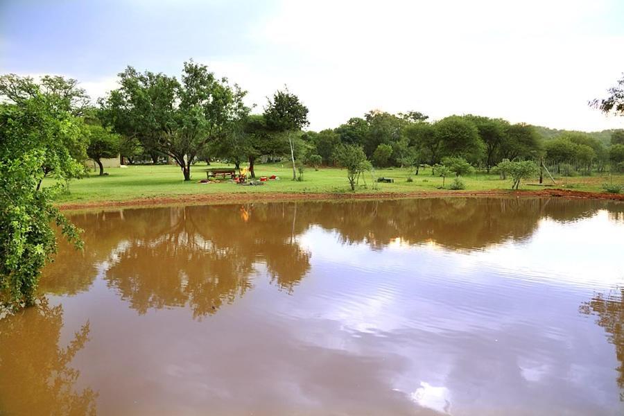 Thandile Country